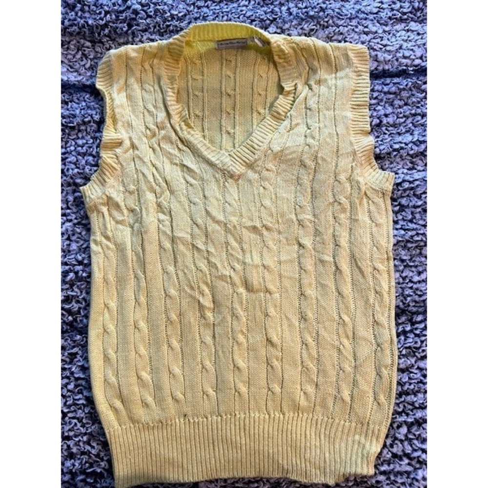 Men's Vintage Yellow Brian MacNeil Sweater Vest Size‎ M